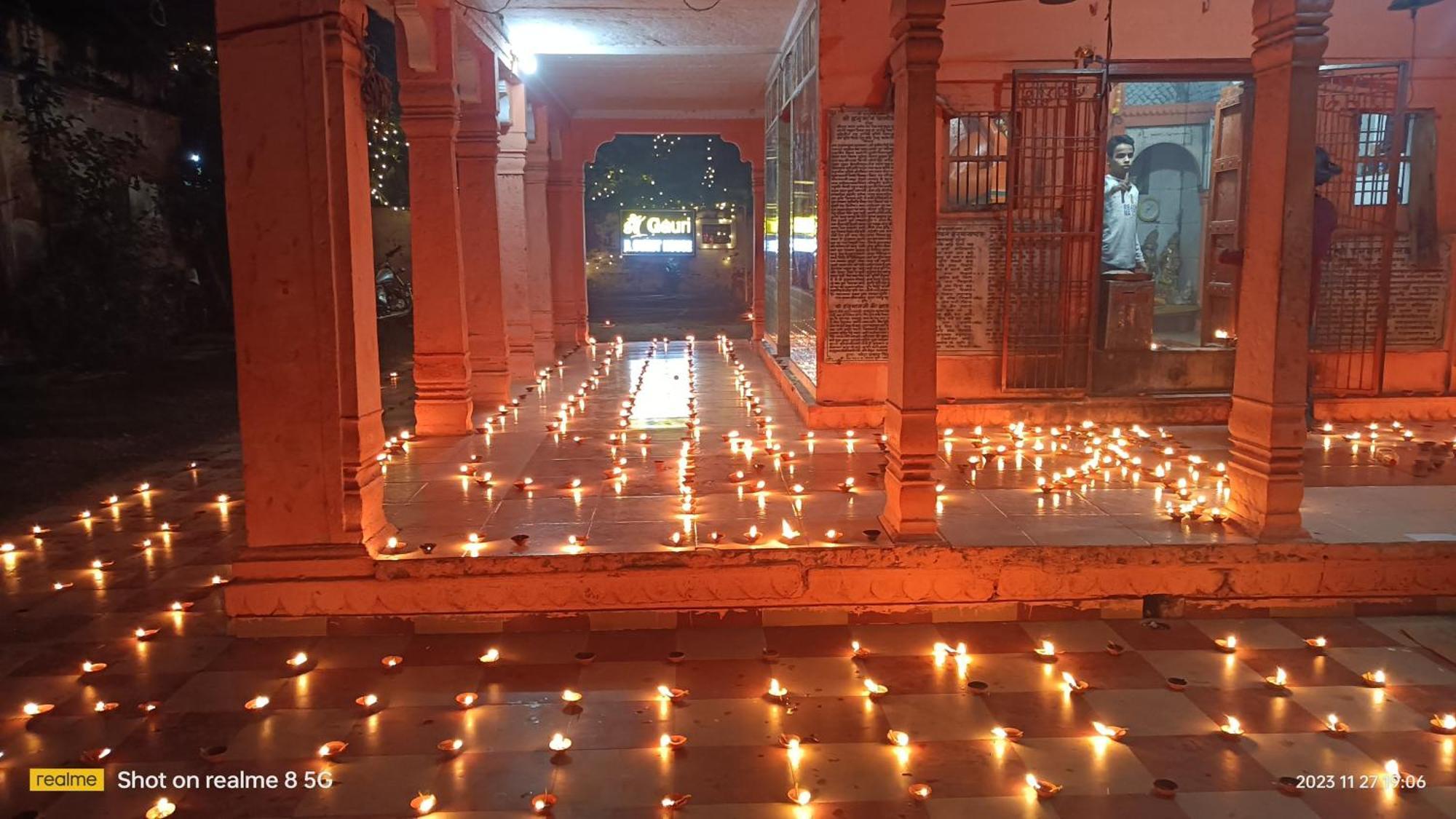 Maa Gauri Paying Guest House Varanasi Ngoại thất bức ảnh