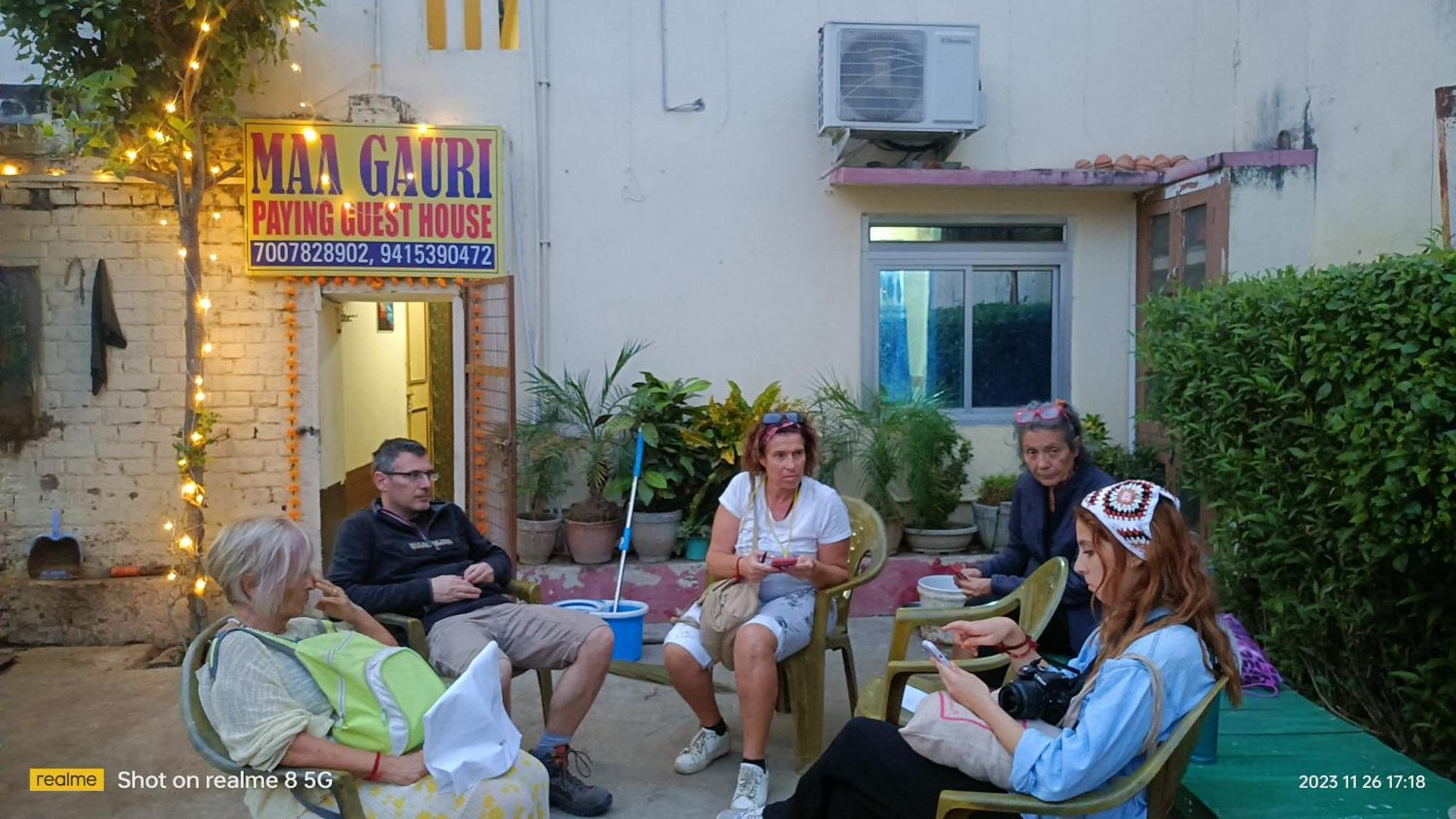 Maa Gauri Paying Guest House Varanasi Ngoại thất bức ảnh